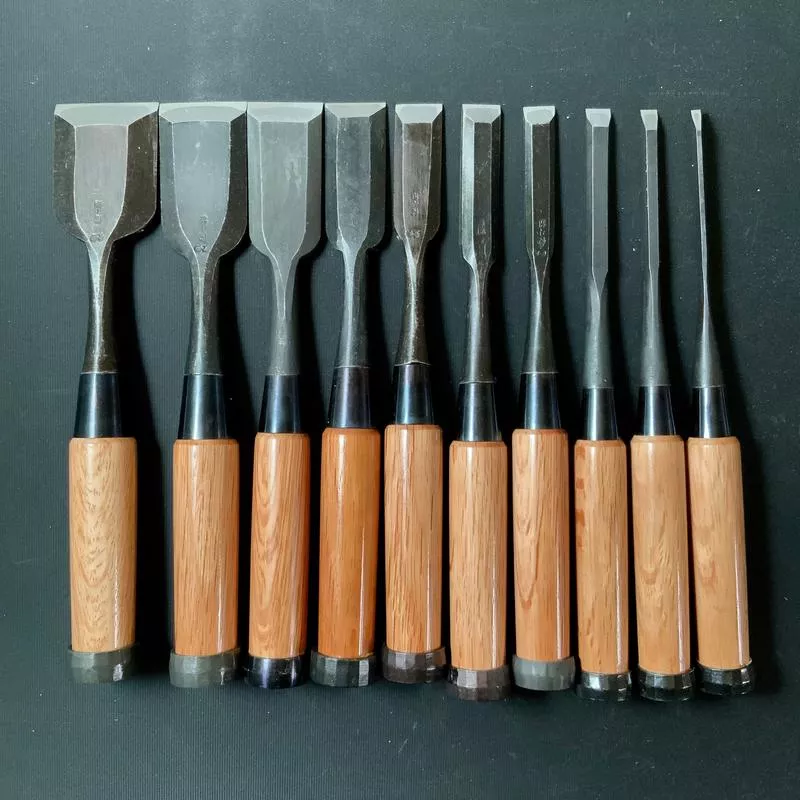 #M151Mixed set for beginner Bench chisels set by unknown smith